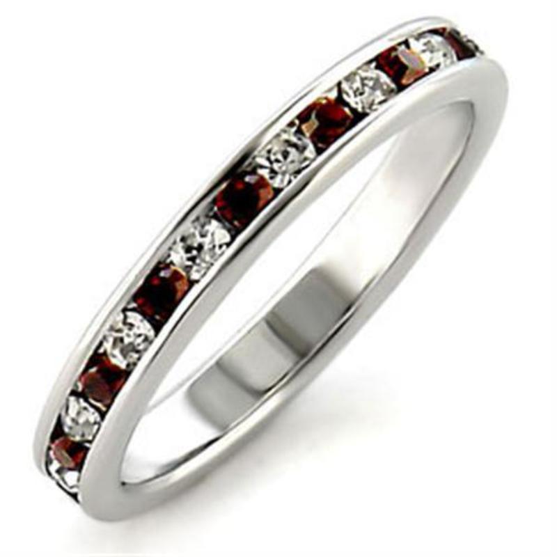 High-Polished 925 Sterling Silver Ring with Top Grade Crystal in Garnet