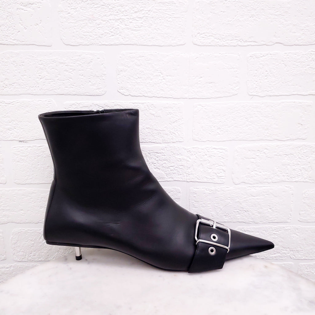 BALENCIAGA BLACK BUCKLE BOOT - 38.5