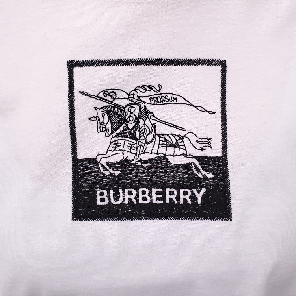 BURBERRY WHITE GRAPHIC LOGO T-SHIRT - SIZE M