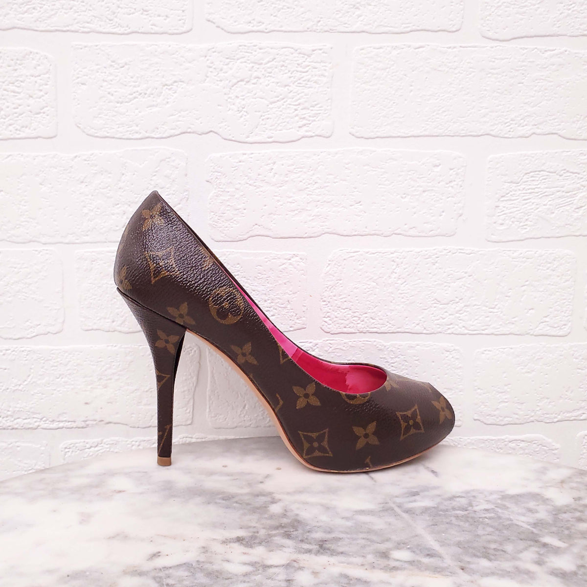 LOUIS VUITTON MONOGRAM PEEP TOE HEELS WITH PINK INNER SOLES - SIZE 35.5