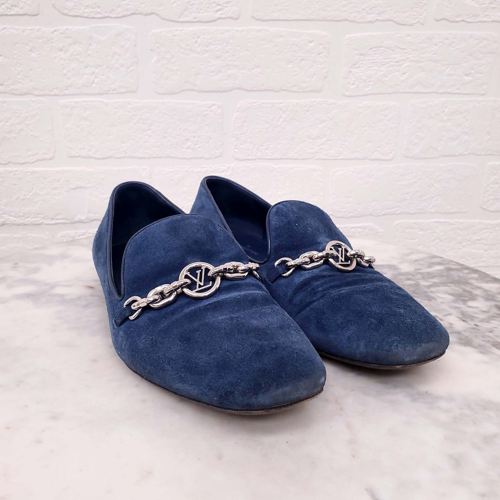 LOUIS VUITTON NAVY SUEDE LOAFERS WITH CHAIN LOGO - SIZE 36