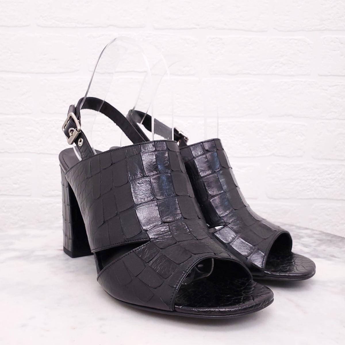 SAINT LAURENT BLACK CROC EFFECT BLOCK SANDALS - SIZE 40