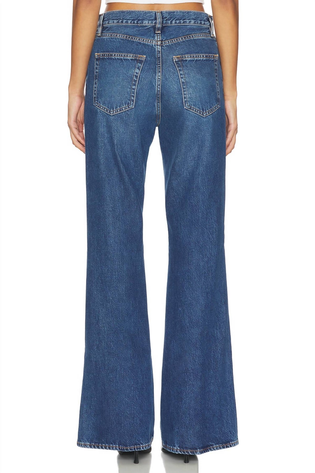 Lax High Rise Jeans In Pilot